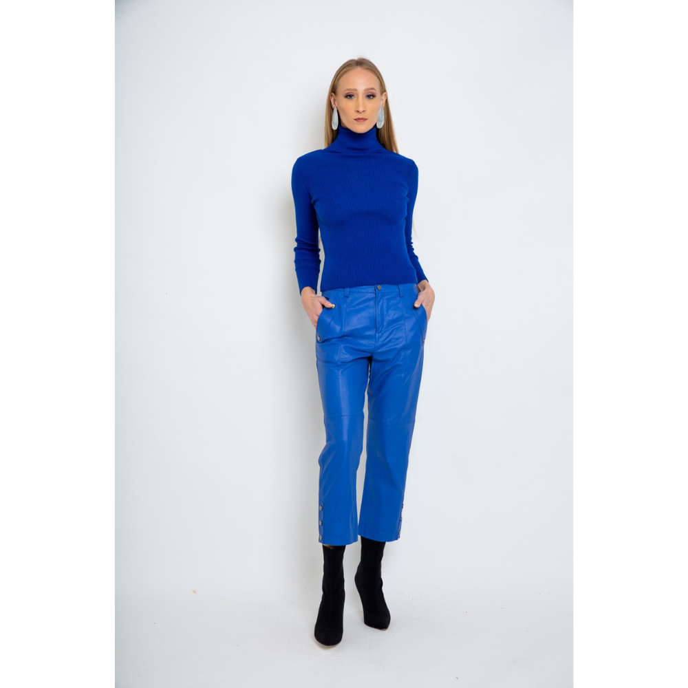 Blusa Feminina Tricot Gola Alta Azul Bic Borda Barroca