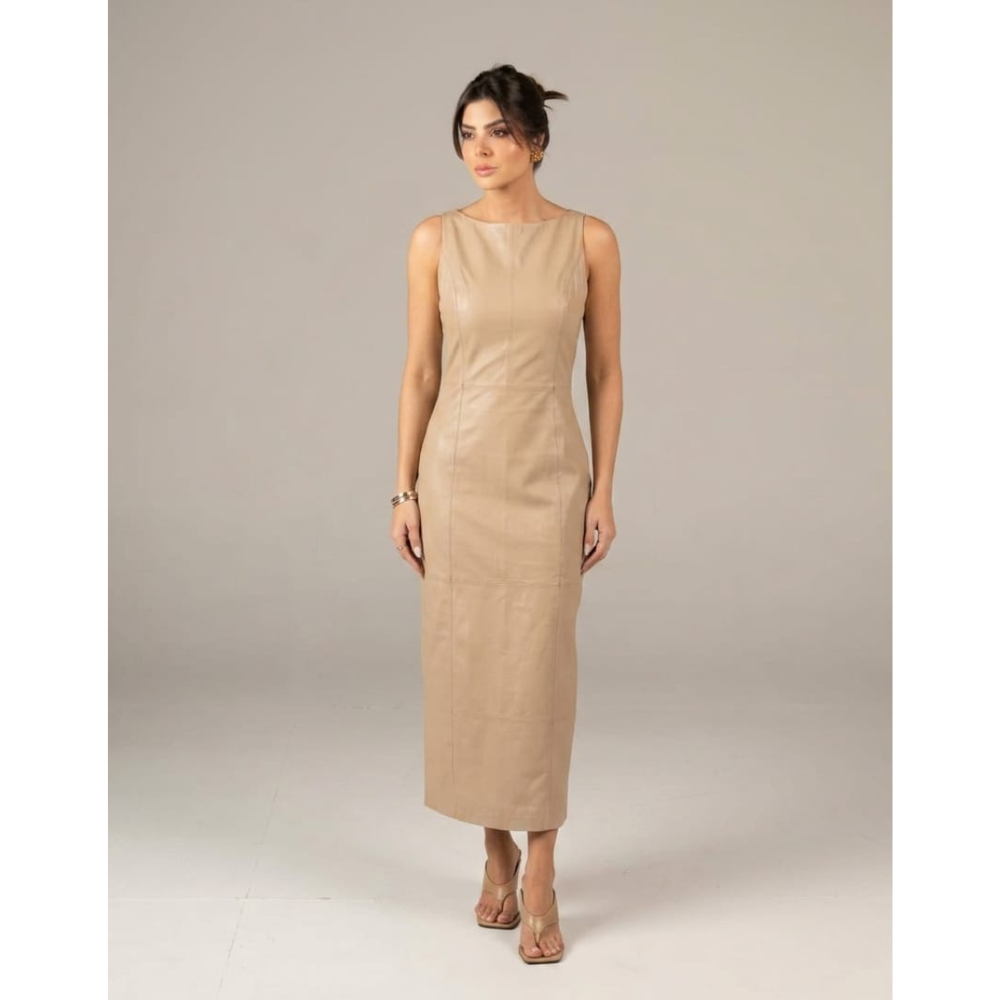 Vestido Midi Feminino Couro Legítimo Gola Canoa Bege Claro Espaço Opção